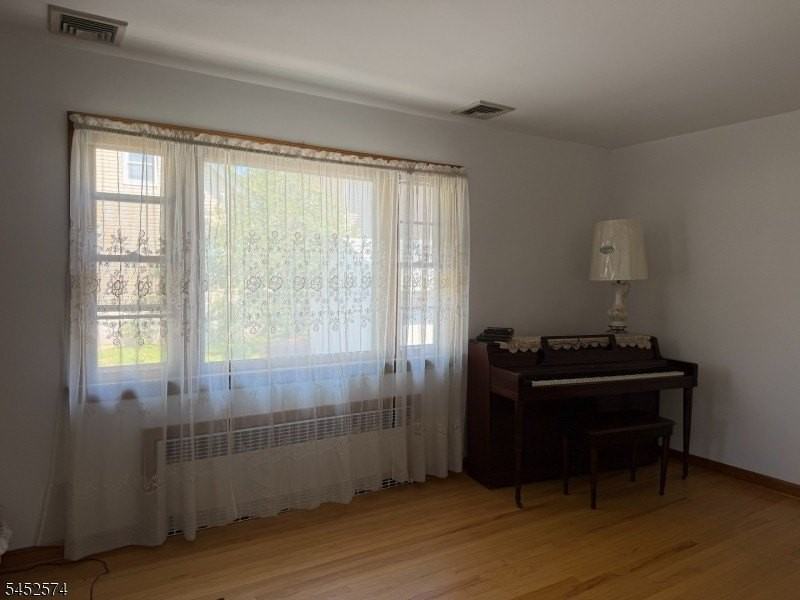 6 Lewis St - Photo 4 of 14