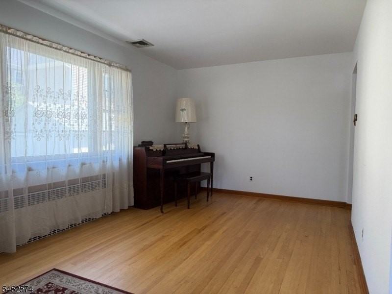 6 Lewis St - Photo 5 of 14