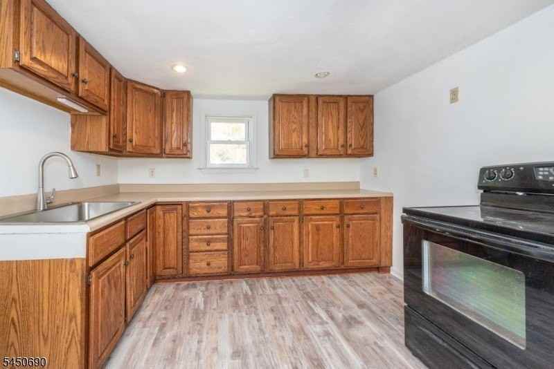 29 Broad St Unit A - Photo 4 of 24