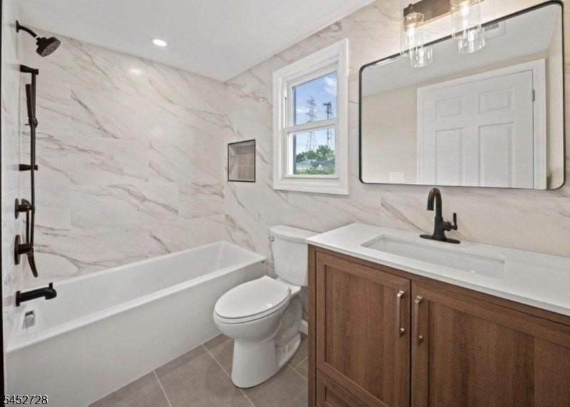 71 Moore Pl #2 - Photo 5 of 8