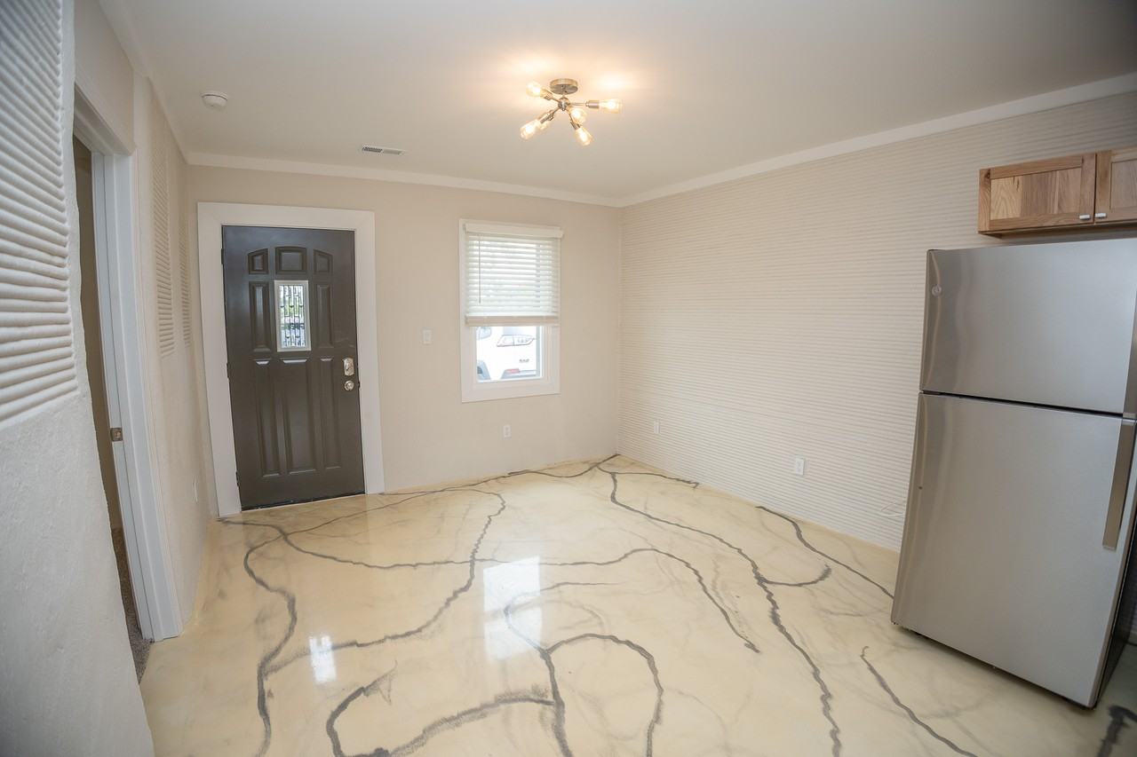 120 Jefferson Rd #A - Photo 6 of 18