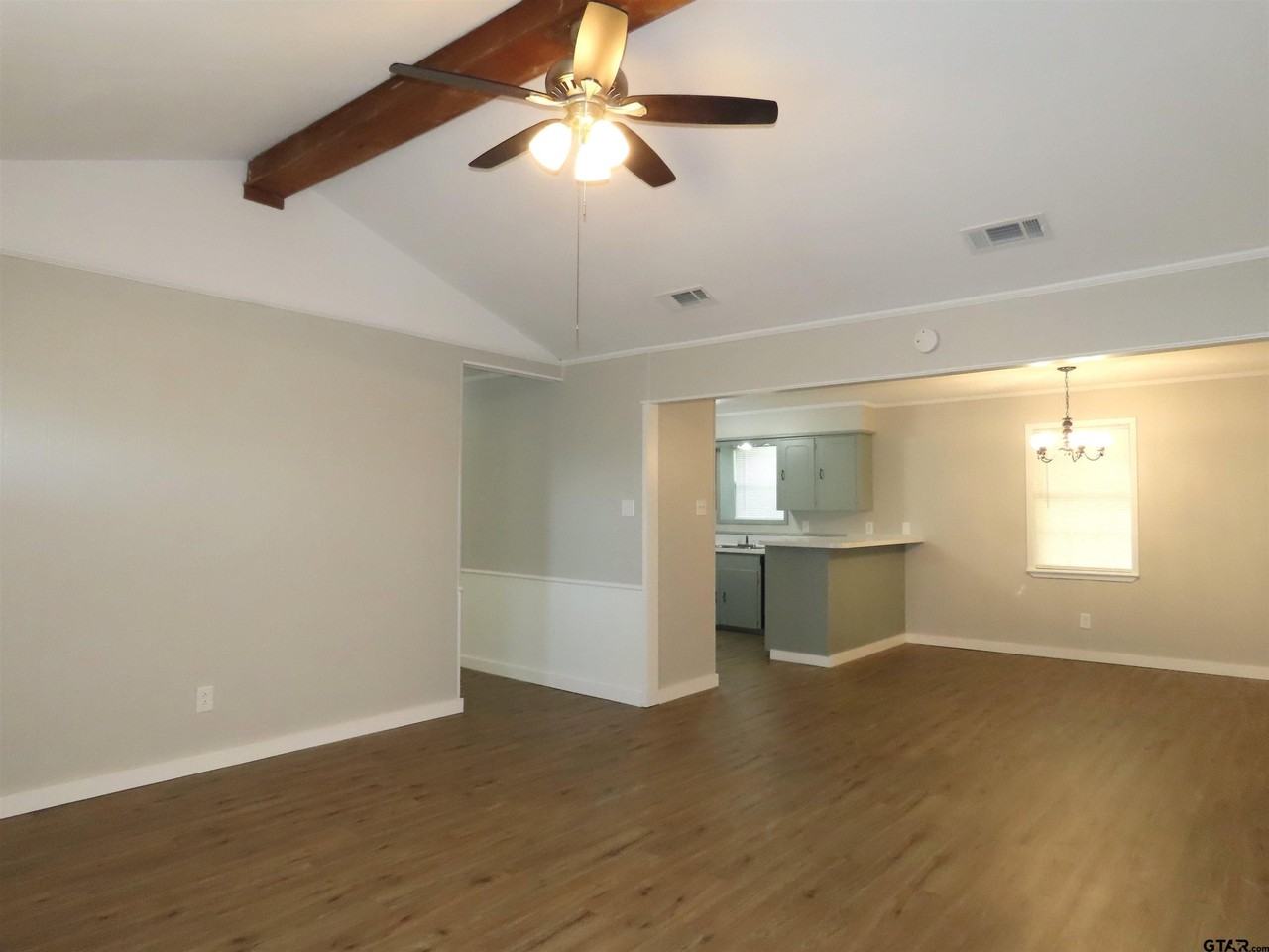 10556 Twin Oaks Dr - Photo 5 of 28