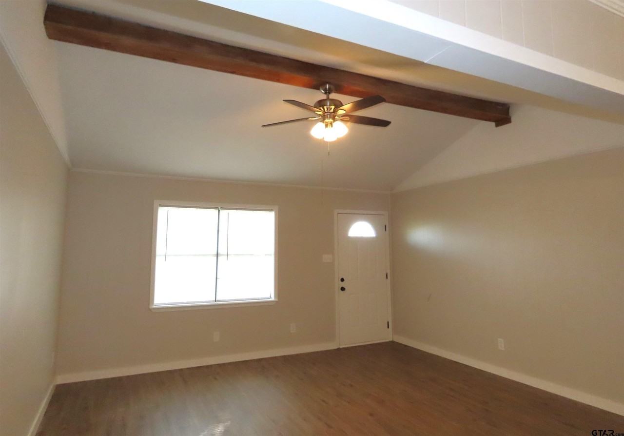 10556 Twin Oaks Dr - Photo 6 of 28