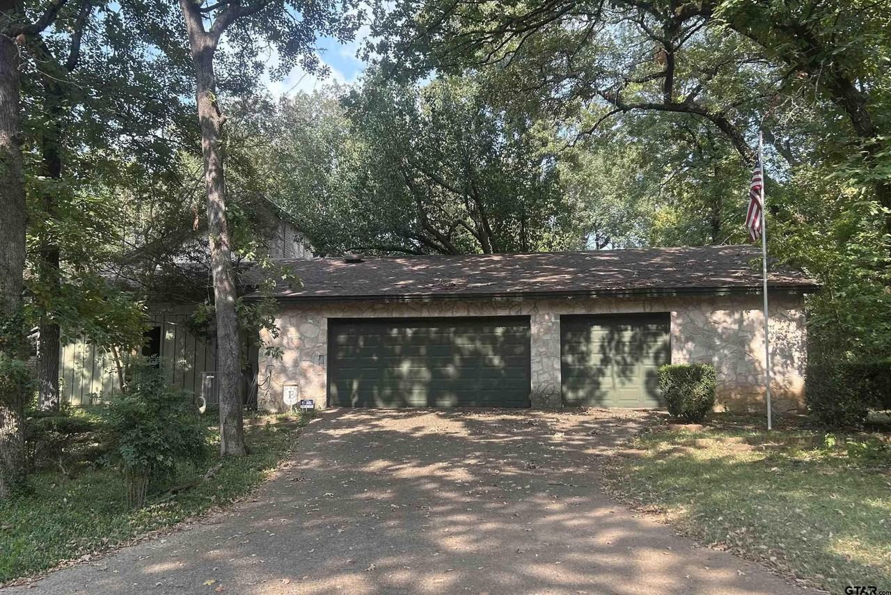 23549 Greenwood Trl - Photo 2 of 18