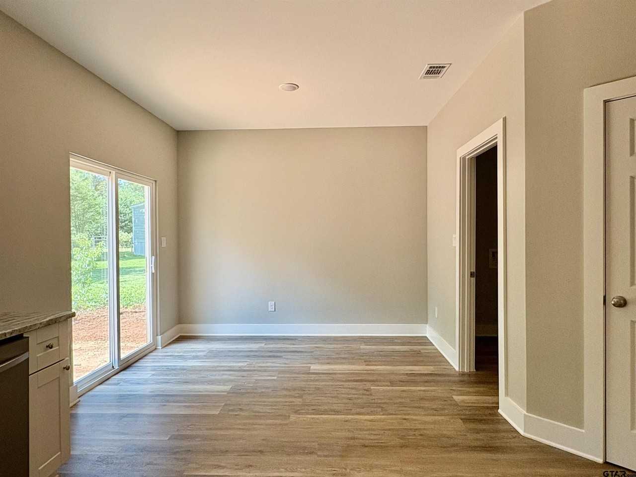 682 El Paso Dr - Photo 5 of 17