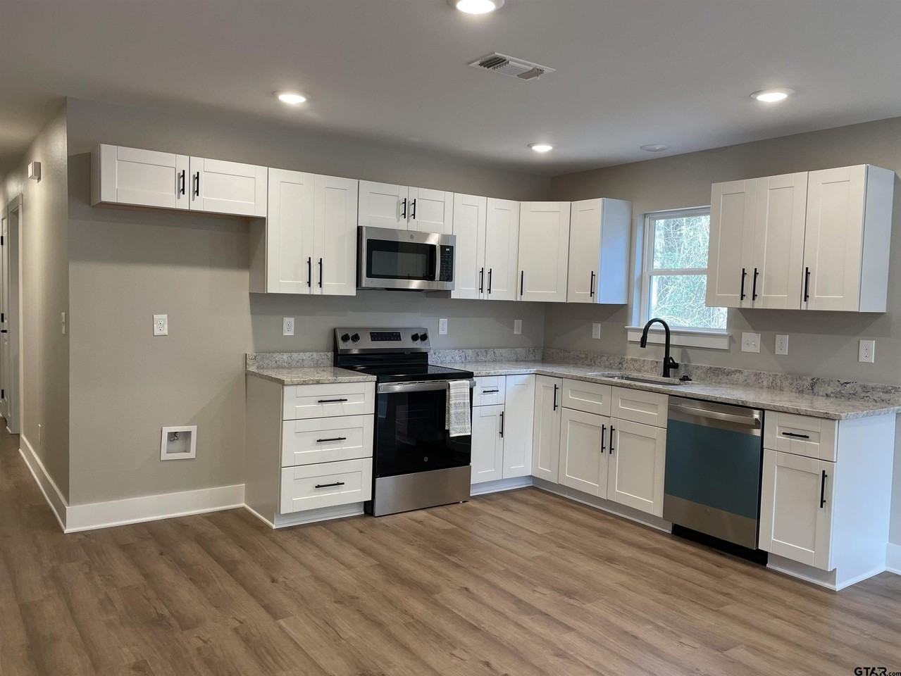 518 Post Oak Dr - Photo 7 of 16