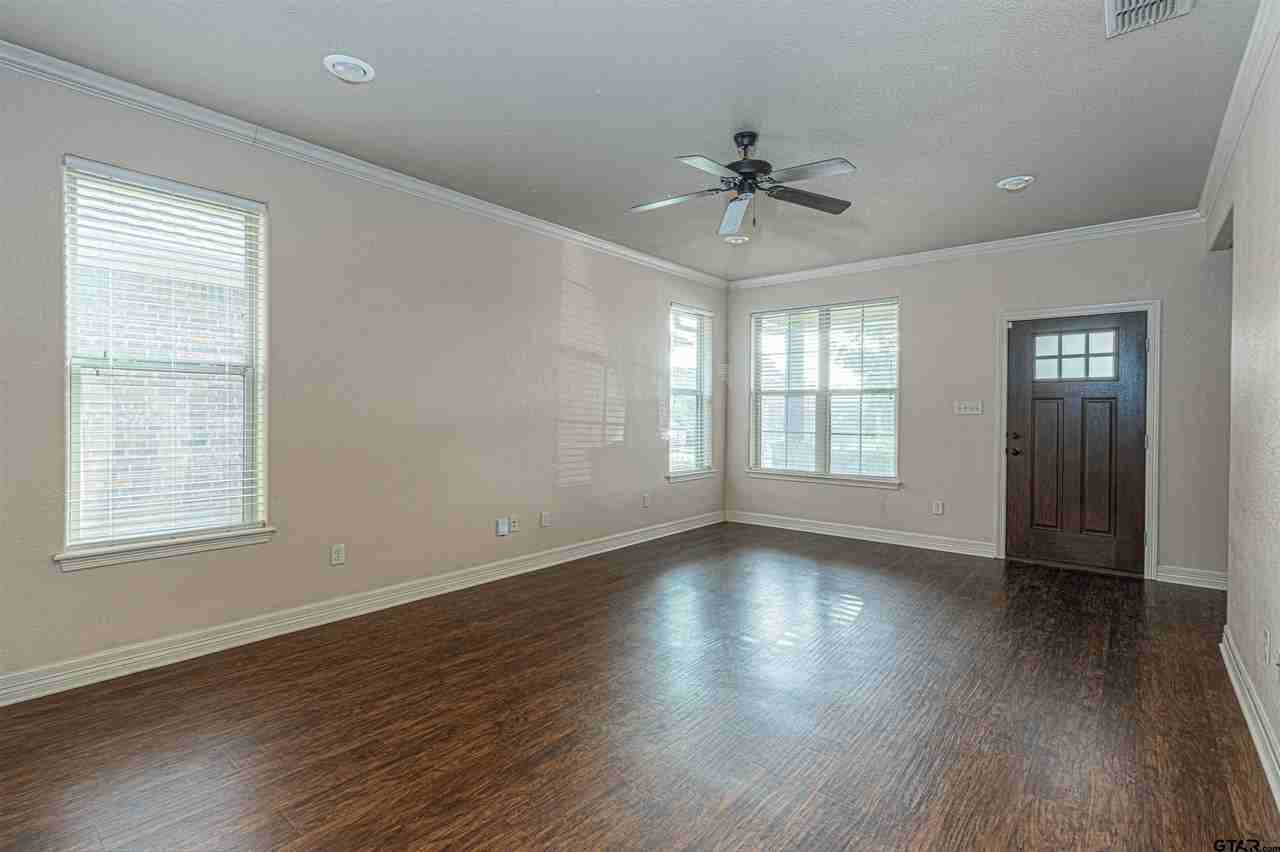 3009 Santa Elena Dr - Photo 4 of 19