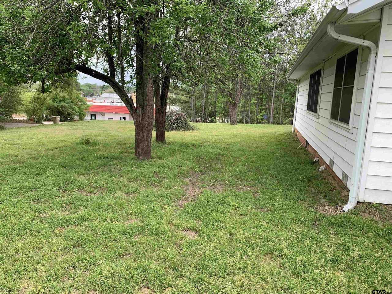 279 E Ayers St - Photo 6 of 17