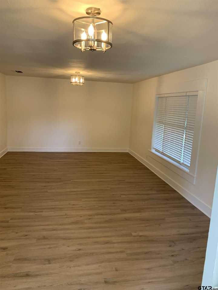 279 E Ayers St - Photo 7 of 17