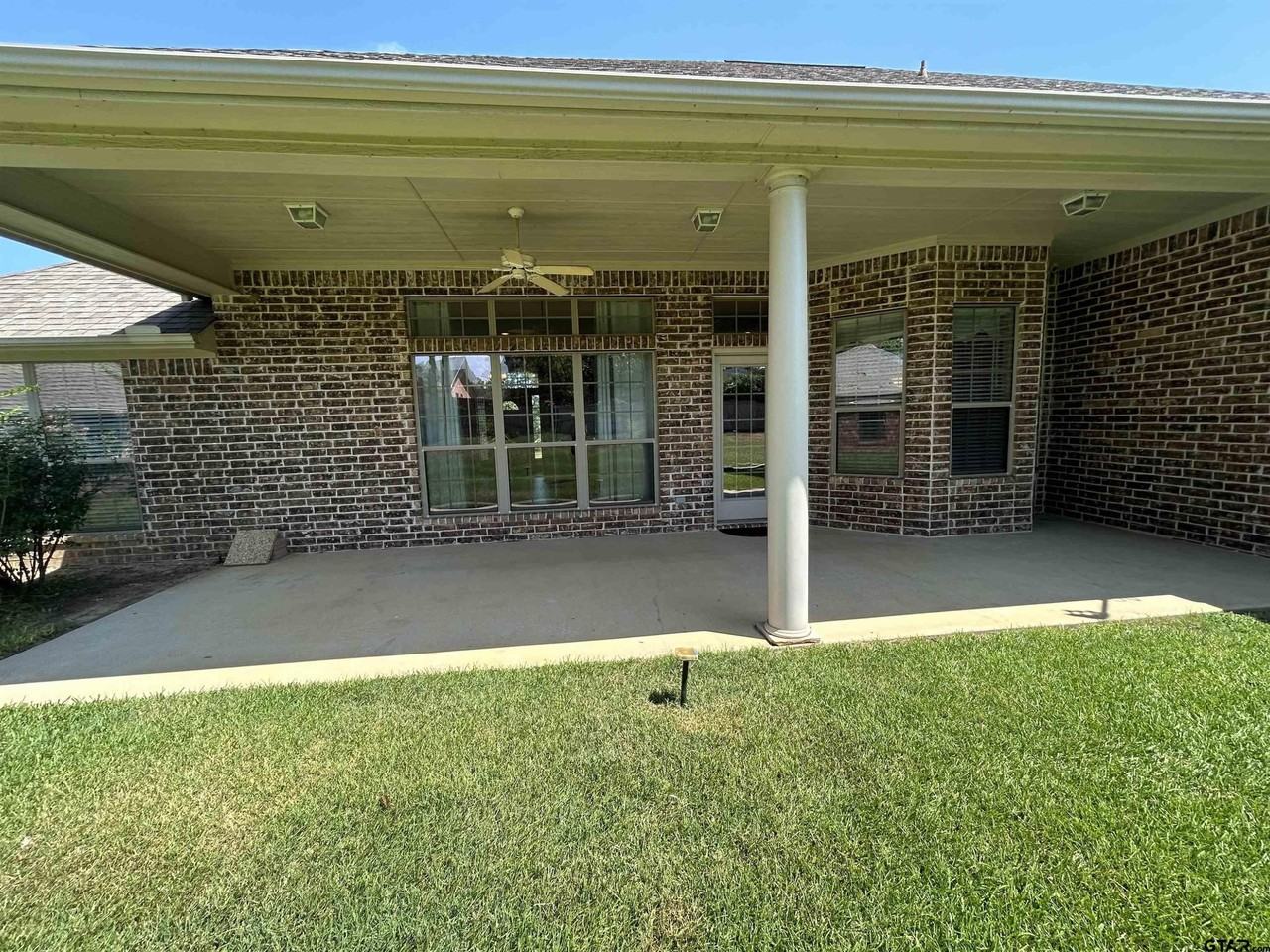 518 Susie St - Photo 2 of 42