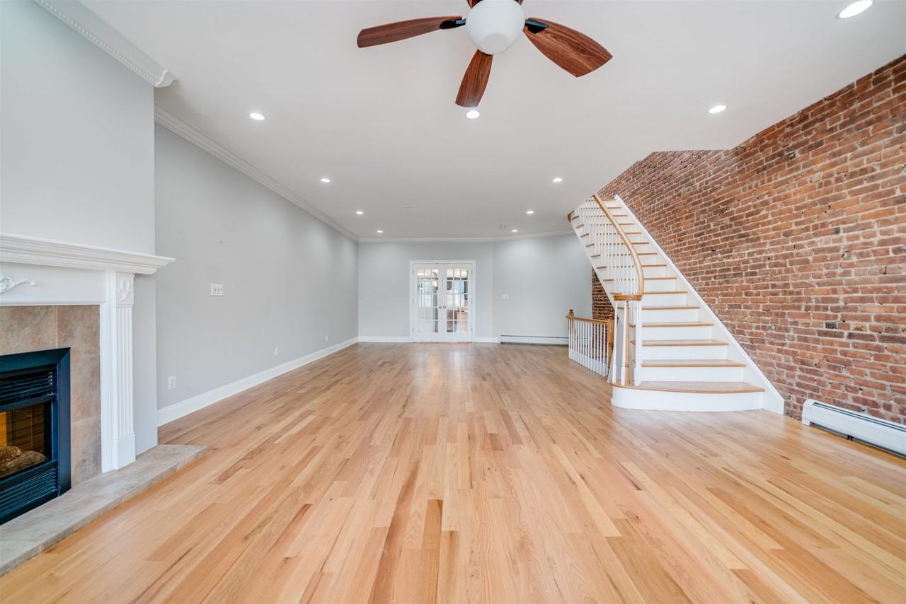 369 3rd St #3 - Photo 7 of 28