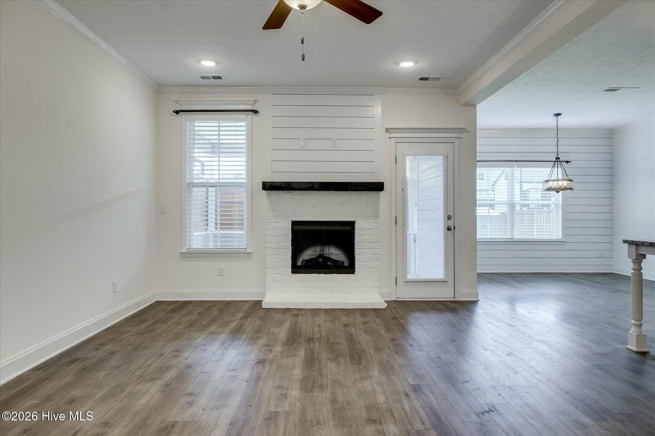 711 Courtland Ln - Photo 7 of 50