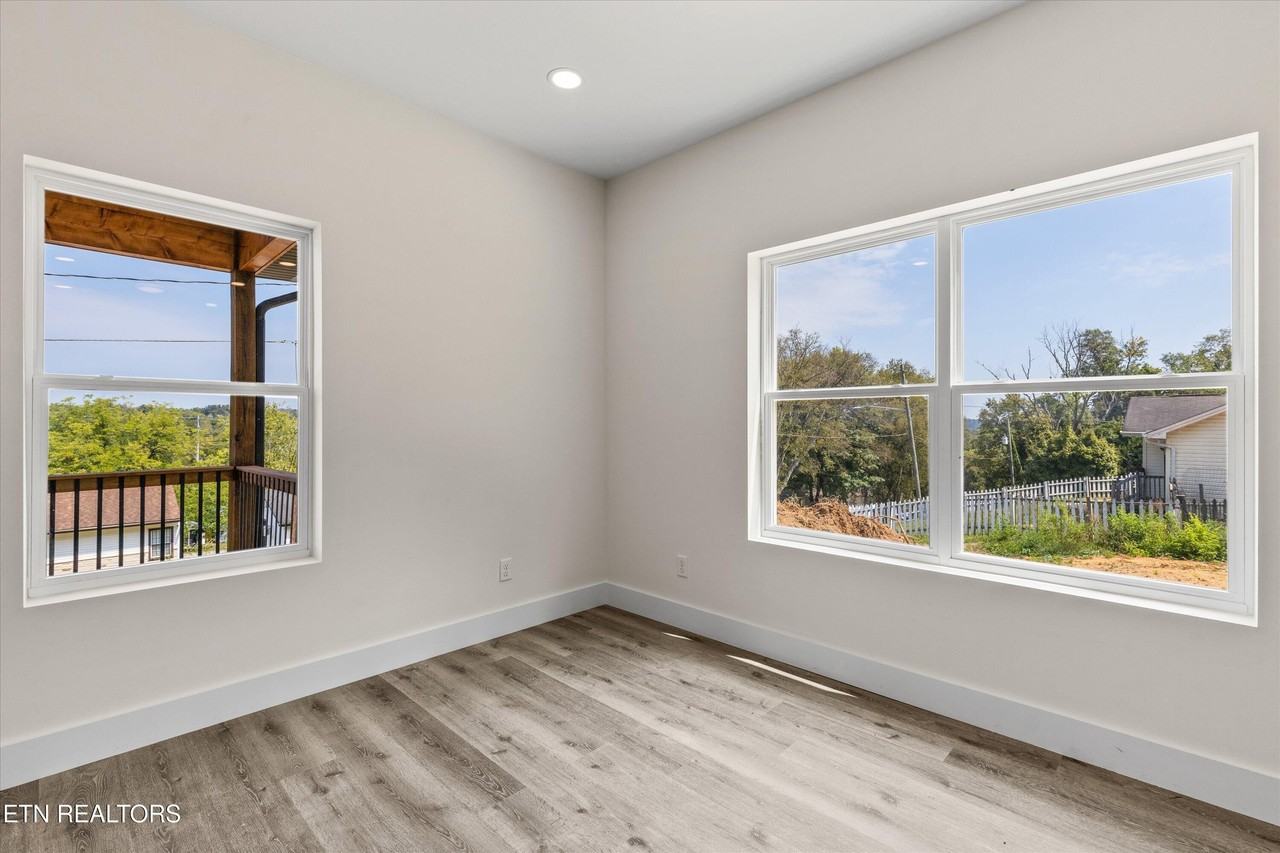 3900 Lilac Ave - Photo 7 of 41