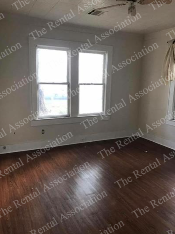 1505 Trenton St #1 - Photo 3 of 7