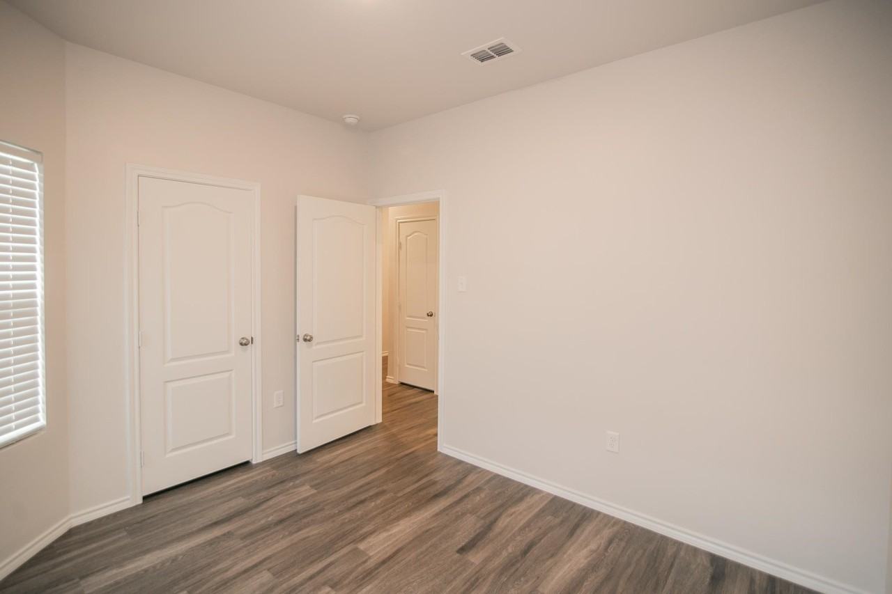 1123 Mission Creek Dr - Photo 6 of 26