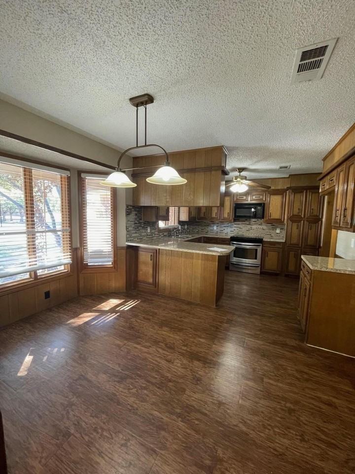 5316 73rd St - Photo 2 of 29