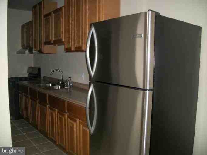 1429 S St Se - Photo 5 of 27