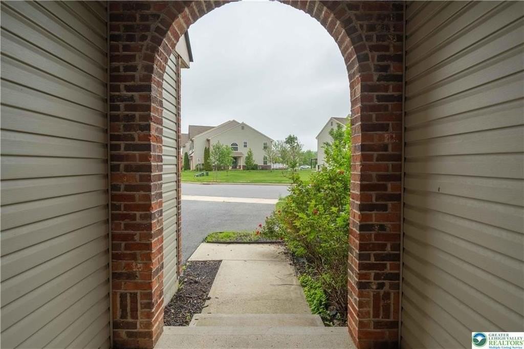 250 Snapdragon Way - Photo 3 of 34