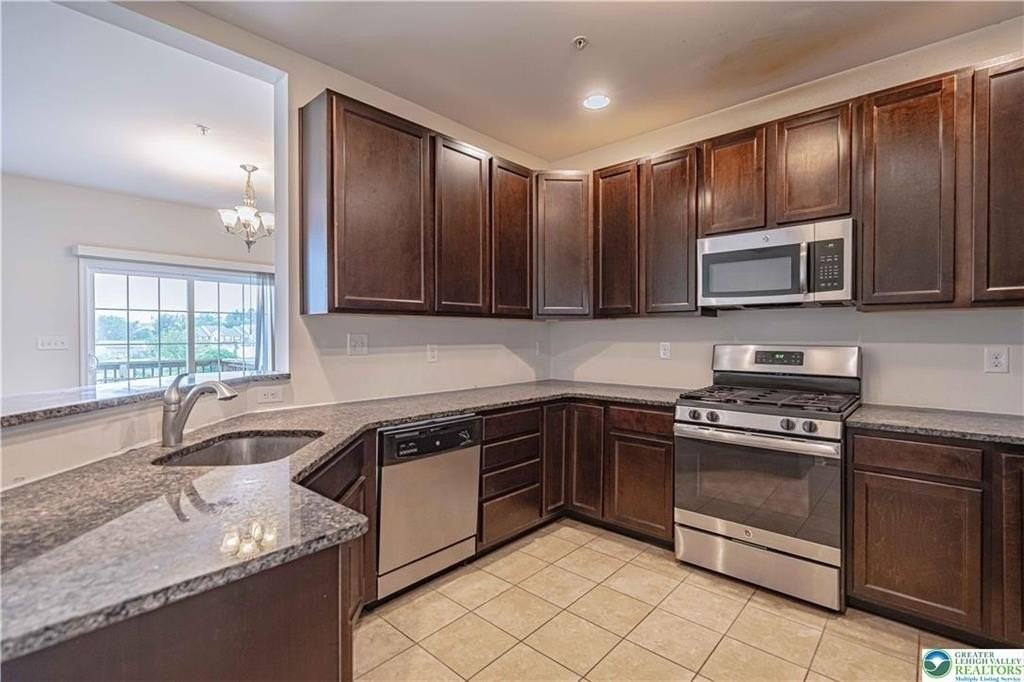 250 Snapdragon Way - Photo 6 of 34