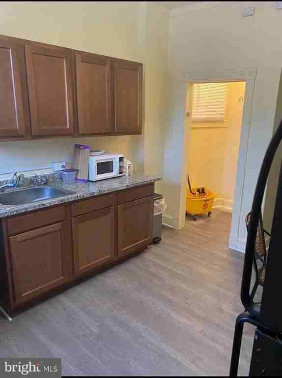 3035 Brighton St - Photo 3 of 4
