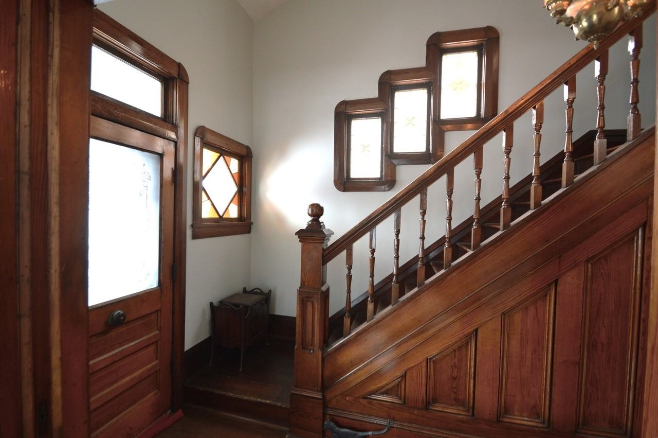 2626 Union St - Photo 5 of 30
