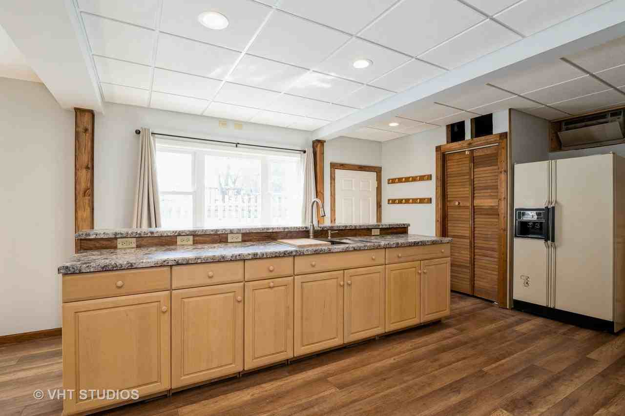 28 Jamaica Colony Unit 5 - Photo 3 of 8