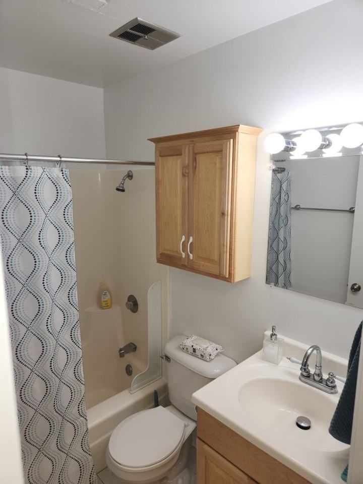 28 Jamaica Colony Unit 5 - Photo 5 of 8