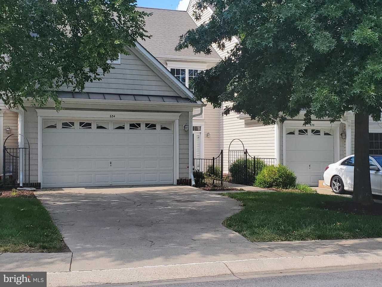654 Ruxton Rd - Photo 2 of 16