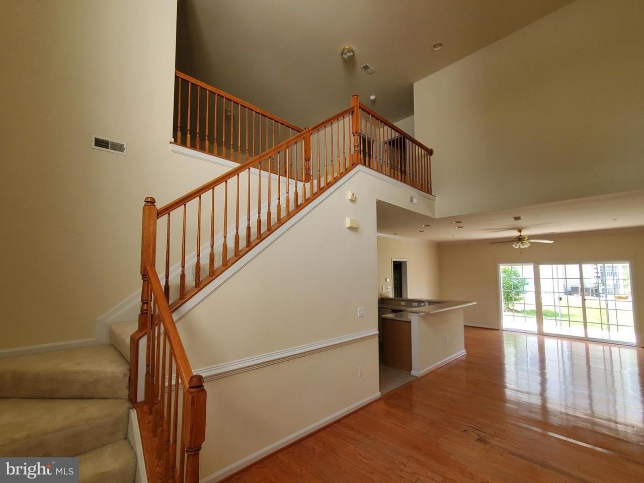 654 Ruxton Rd - Photo 3 of 16