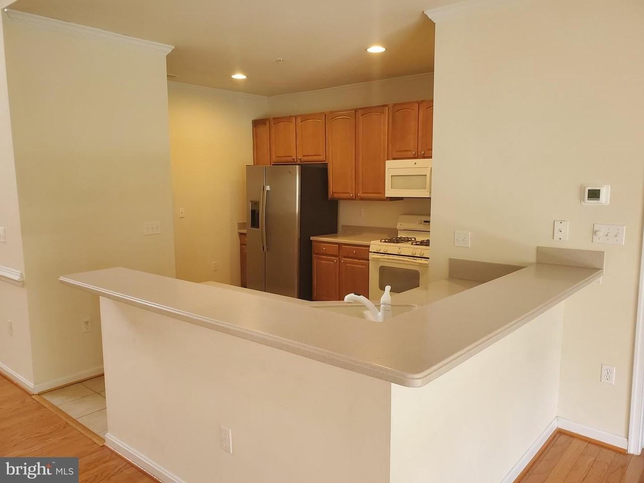 654 Ruxton Rd - Photo 5 of 16
