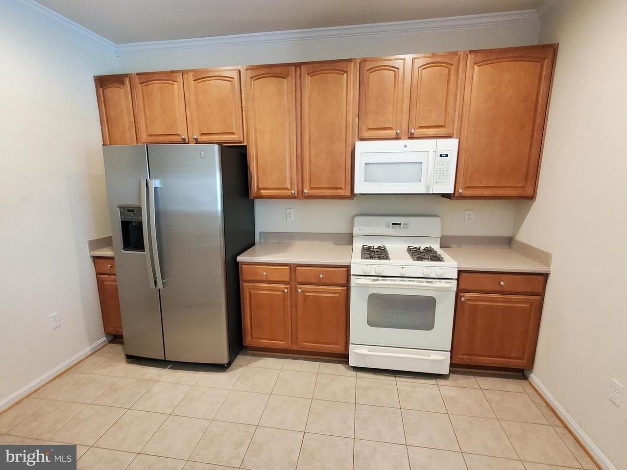 654 Ruxton Rd - Photo 6 of 16