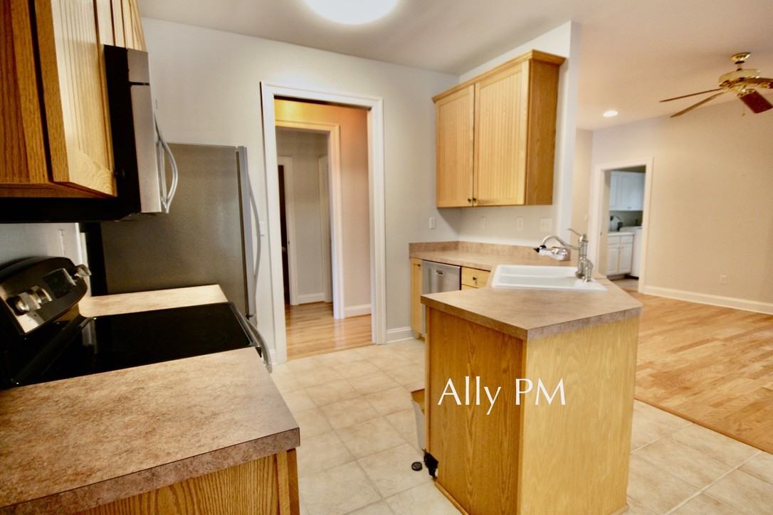 1892 Clay Dr #1 - Photo 4 of 23