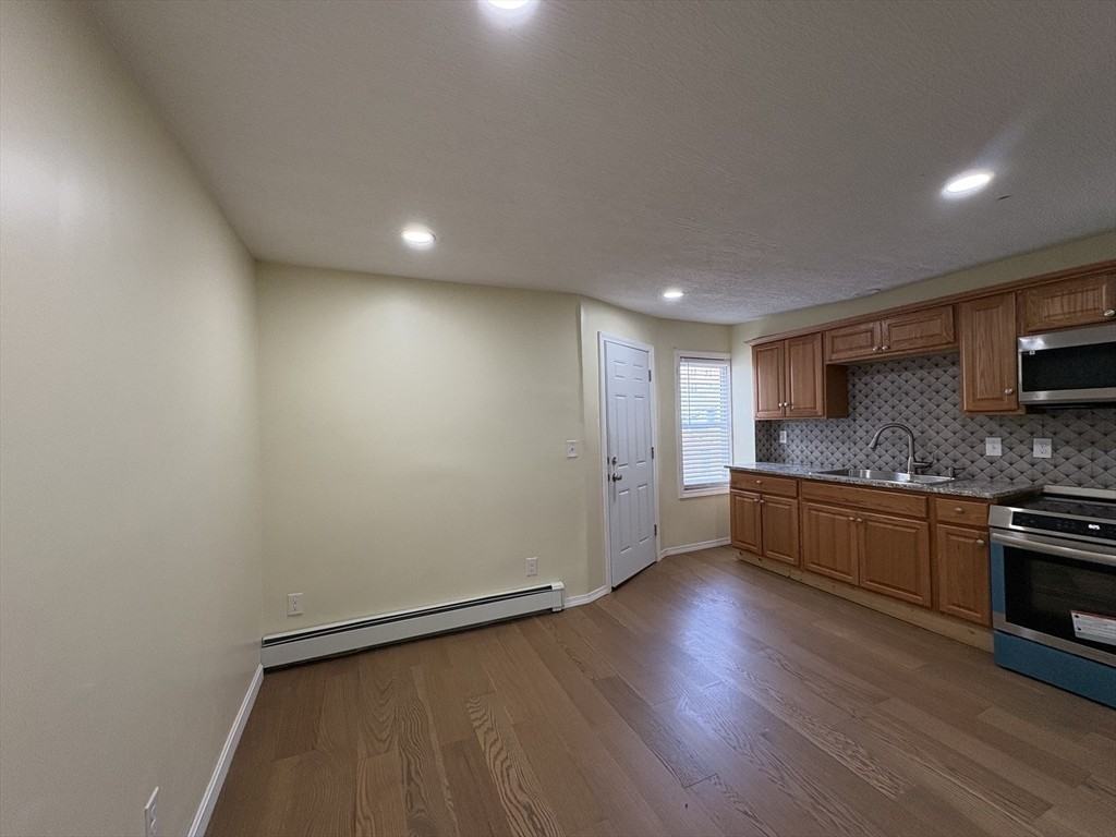 45 Mason Ave ##2 - Photo 3 of 19