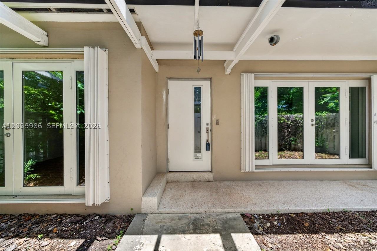 12935 Sw 81st Ave - Photo 5 of 43