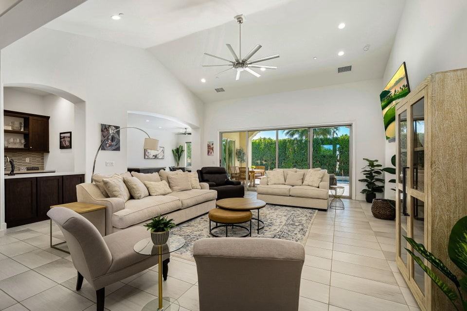 81805 Four Seasons Pl - Photo 3 of 48