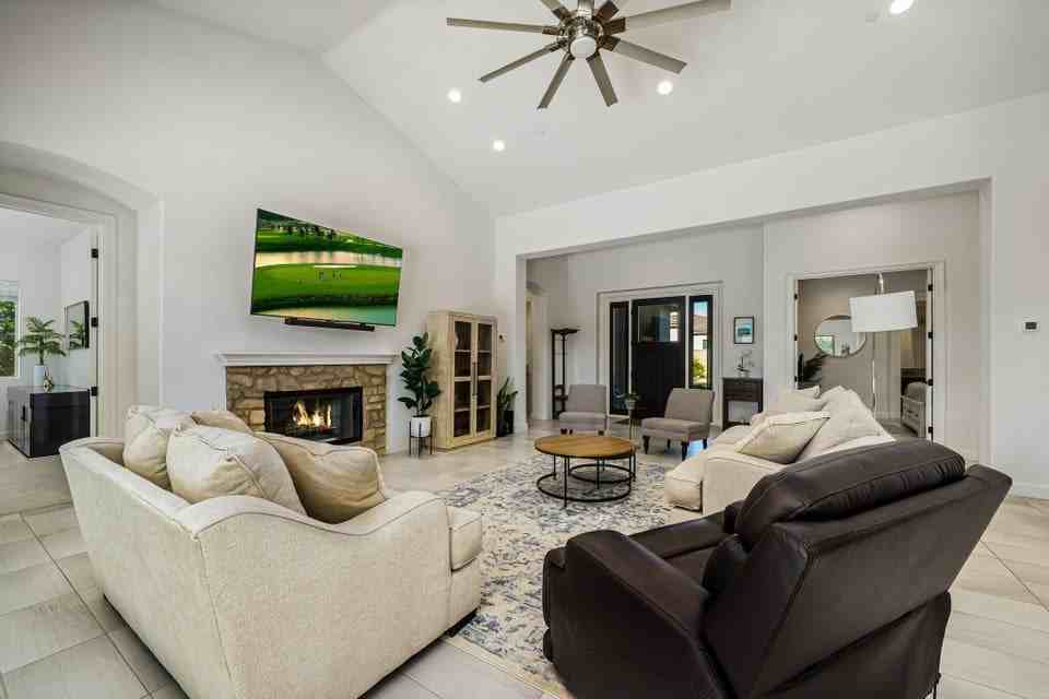 81805 Four Seasons Pl - Photo 6 of 48