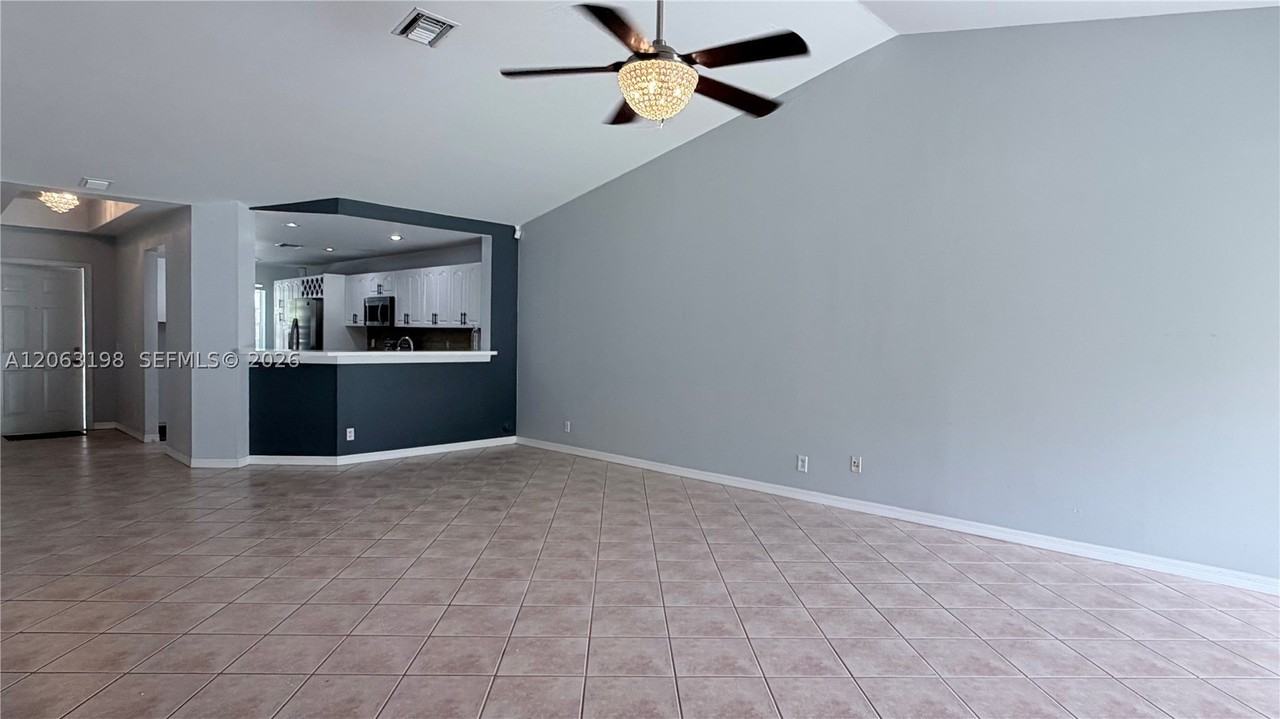 2020 Andromeda Ln #2020 - Photo 7 of 30