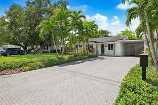 7450 Sw 36th St - Photo 1 of 1