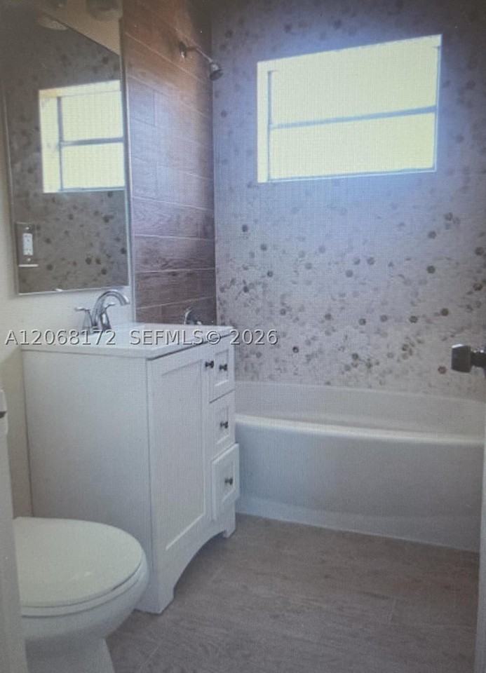 1531 N 70th Ter - Photo 2 of 12