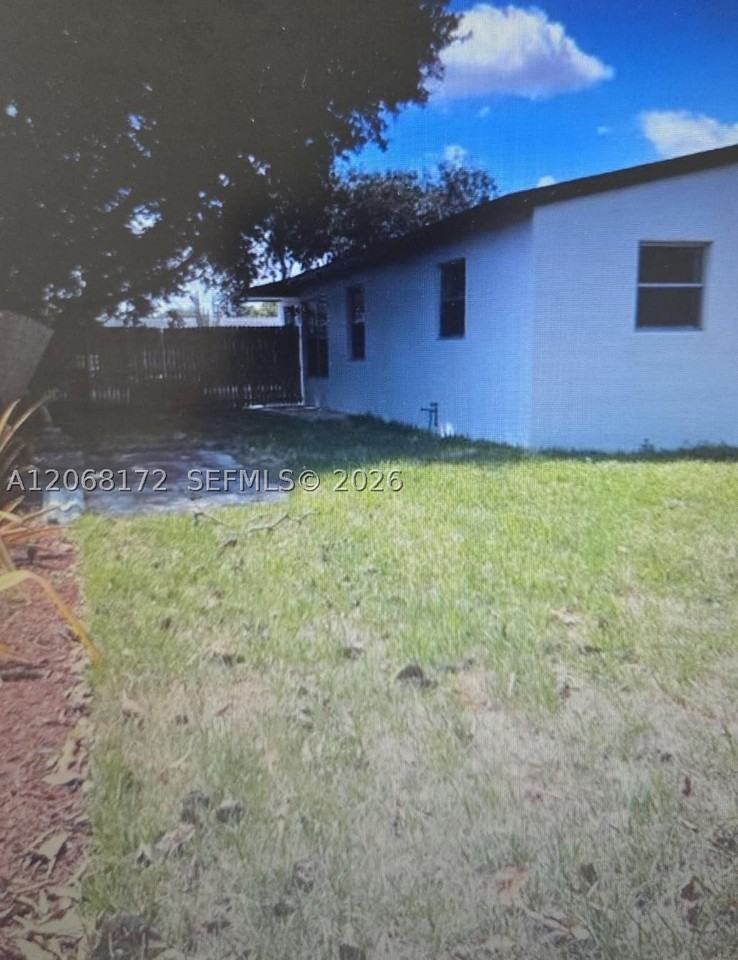 1531 N 70th Ter - Photo 3 of 12