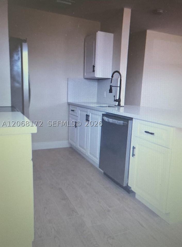 1531 N 70th Ter - Photo 7 of 12