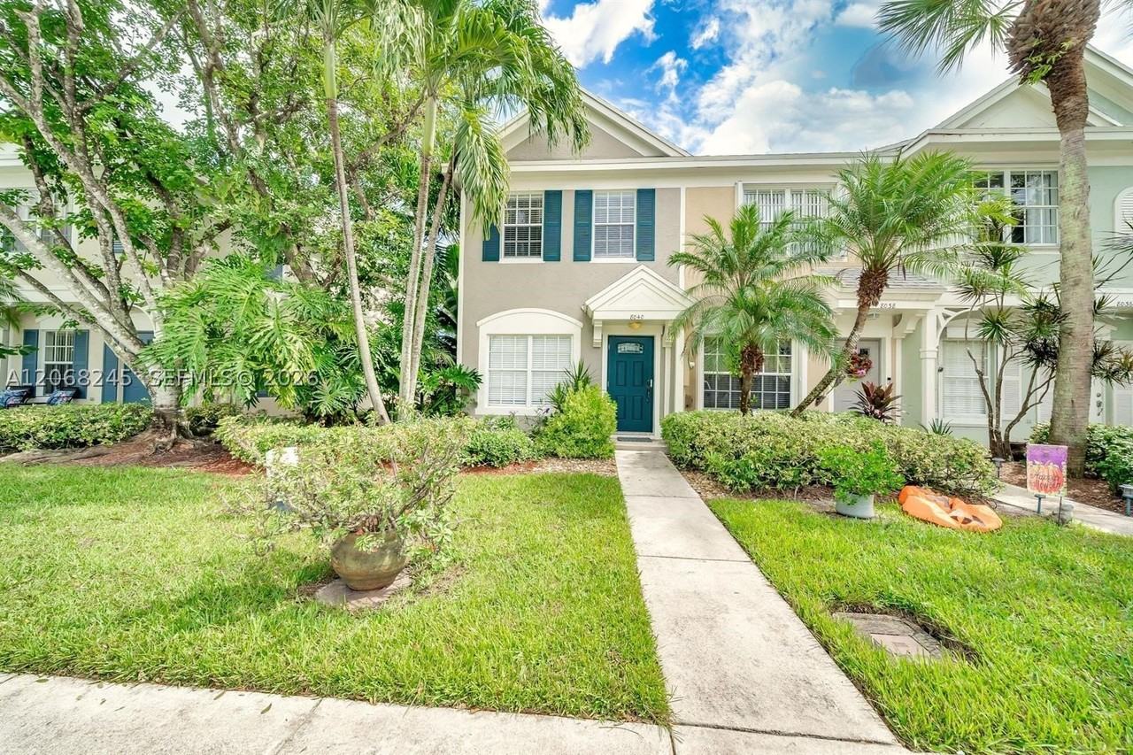 8040 Sanibel Dr #8040 - Photo 2 of 30