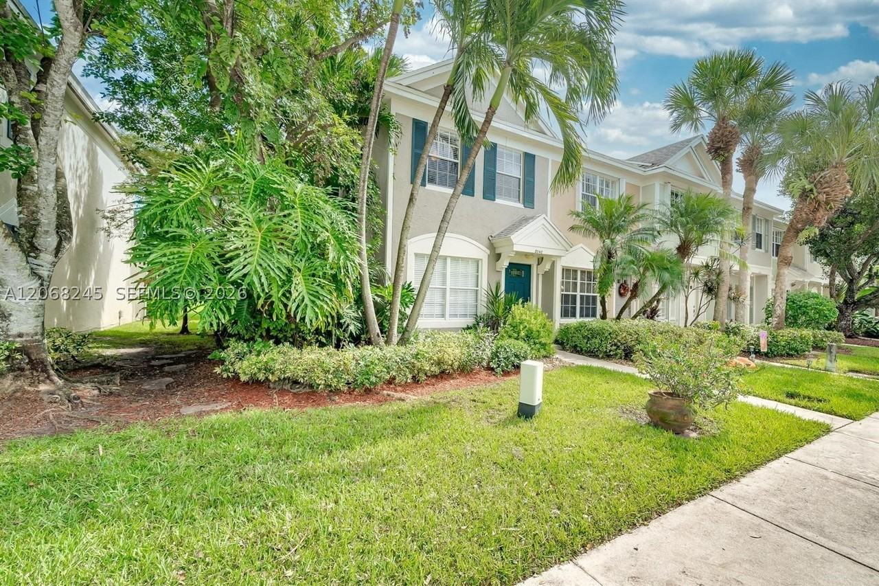 8040 Sanibel Dr #8040 - Photo 3 of 30