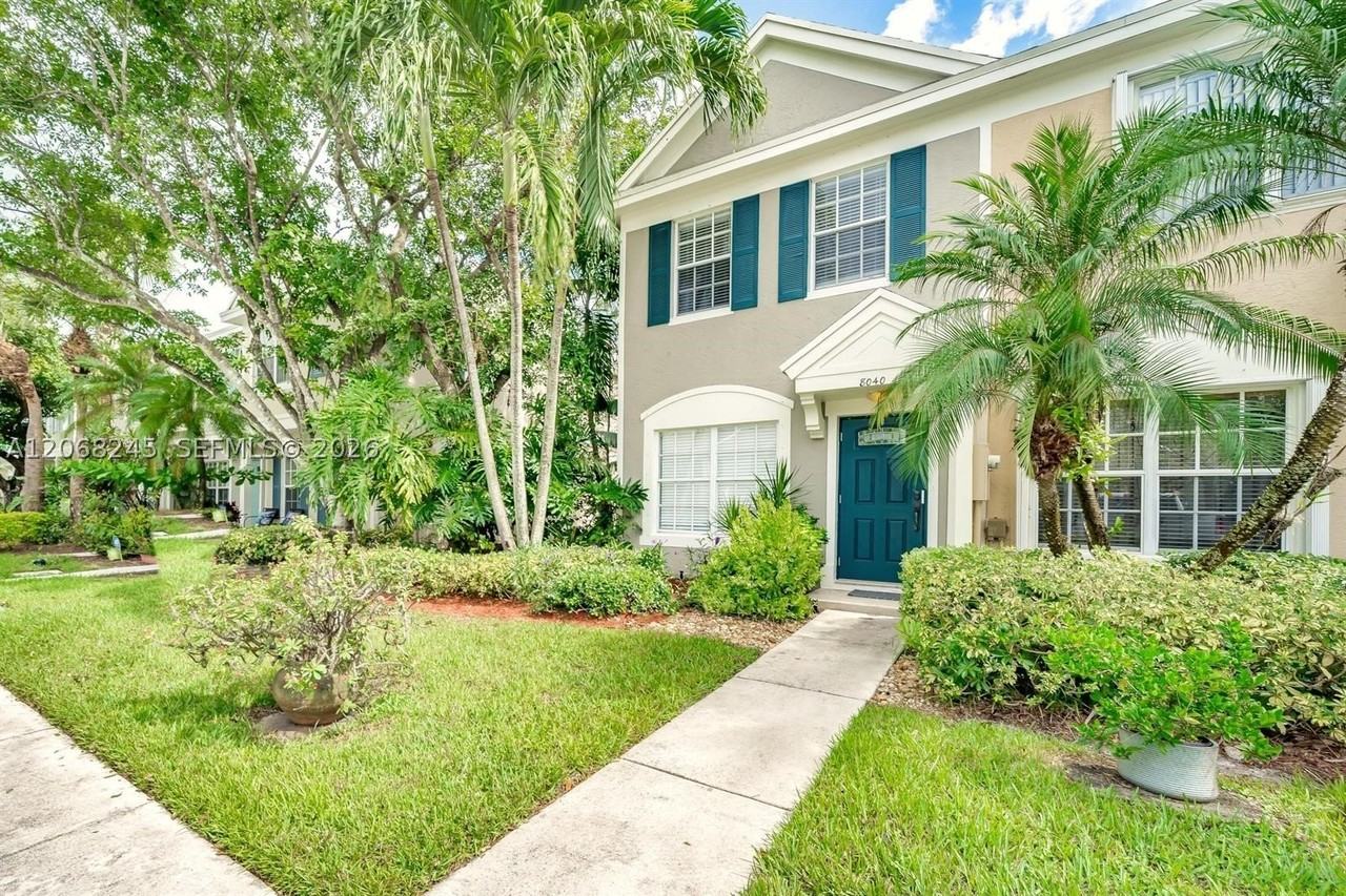 8040 Sanibel Dr #8040 - Photo 4 of 30