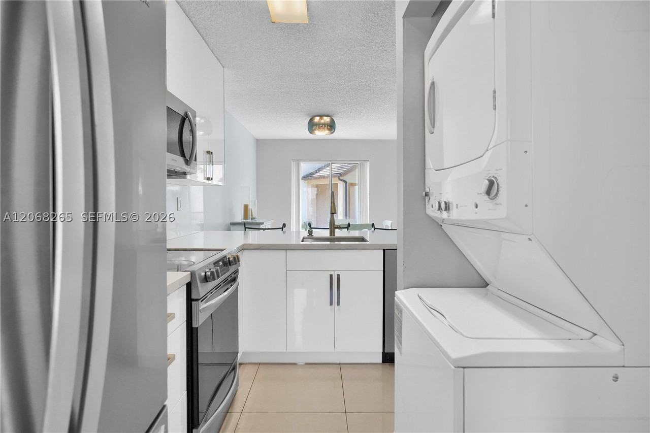 13946 Sw 91st Ter #13946 - Photo 5 of 26