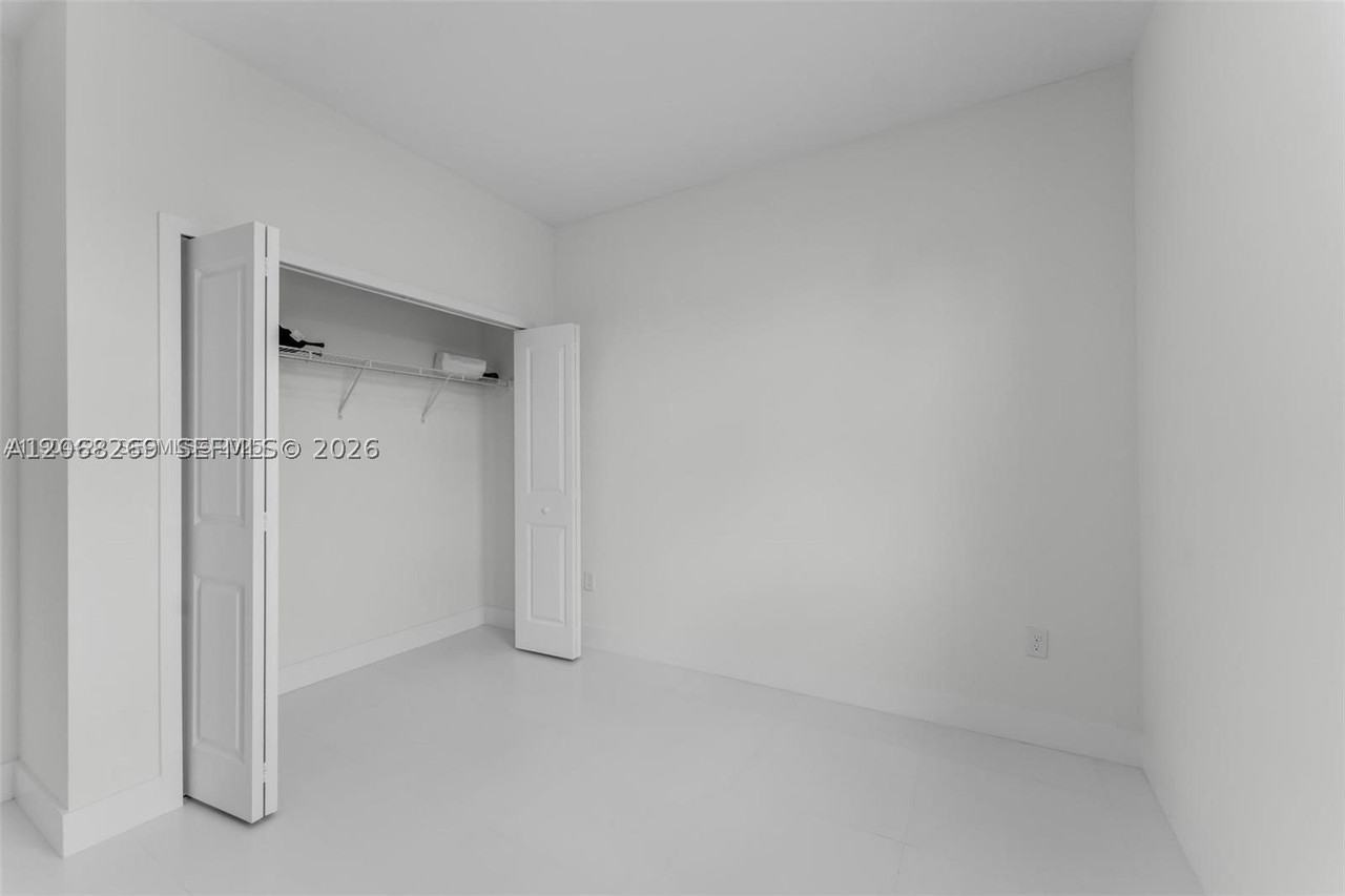 32206 Sw 196th Ave #1 - Photo 2 of 8
