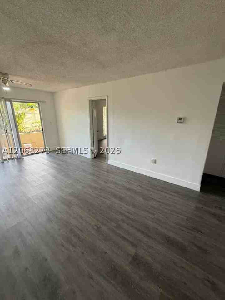 11905 Ne 2nd Ave #C106 - Photo 7 of 18