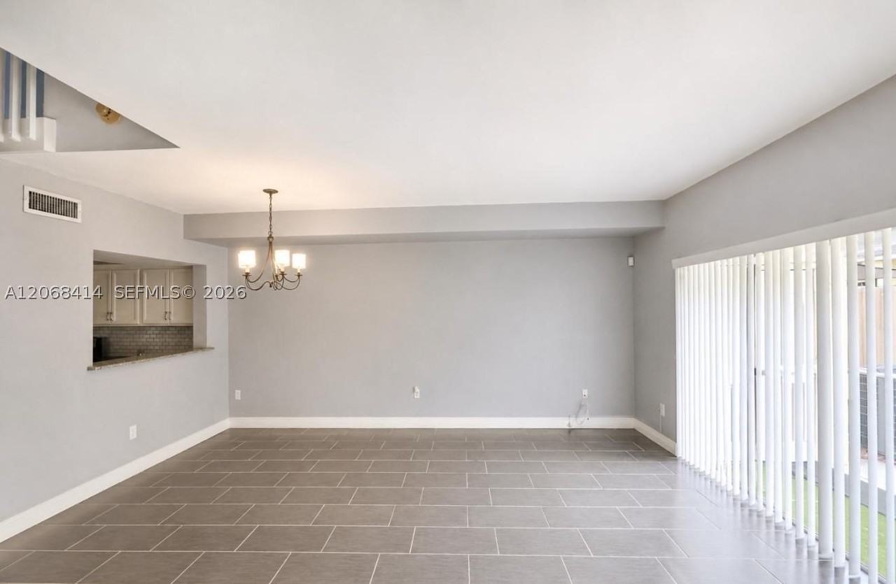 11840 Sw 99th St #11840 - Photo 4 of 26