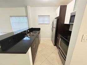 1034 Lenox Ave #10 - Photo 1 of 1