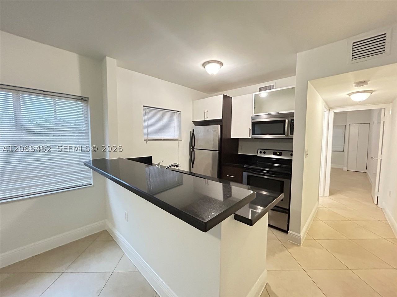 1034 Lenox Ave #10 - Photo 2 of 12